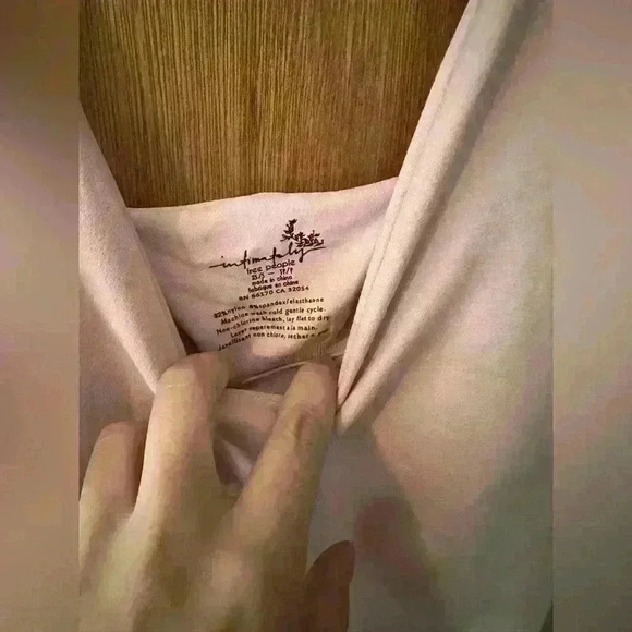 Free People Intimately Women's Seamless V-Neck Cami - Picture 8 of 9